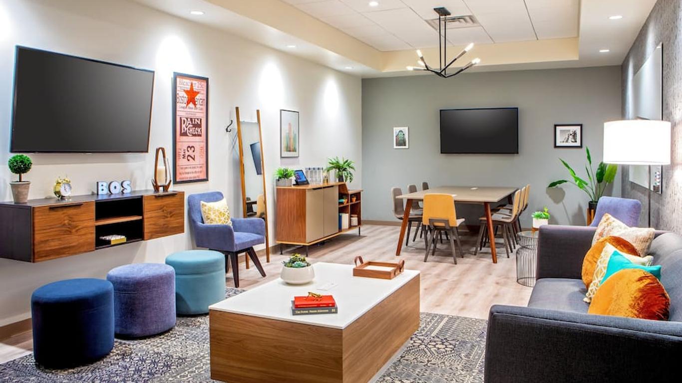 Crowne Plaza Boston - Woburn