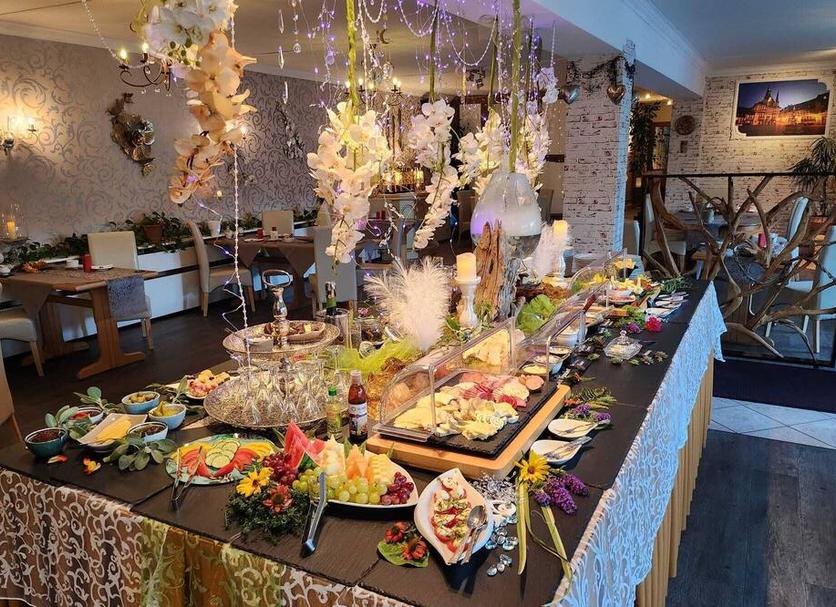 Buffet Photo