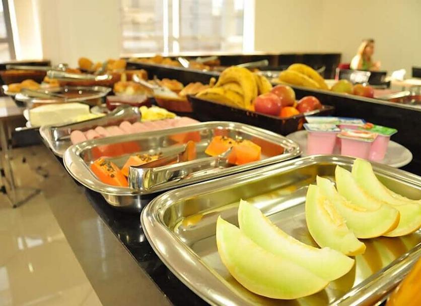 Buffet Photo