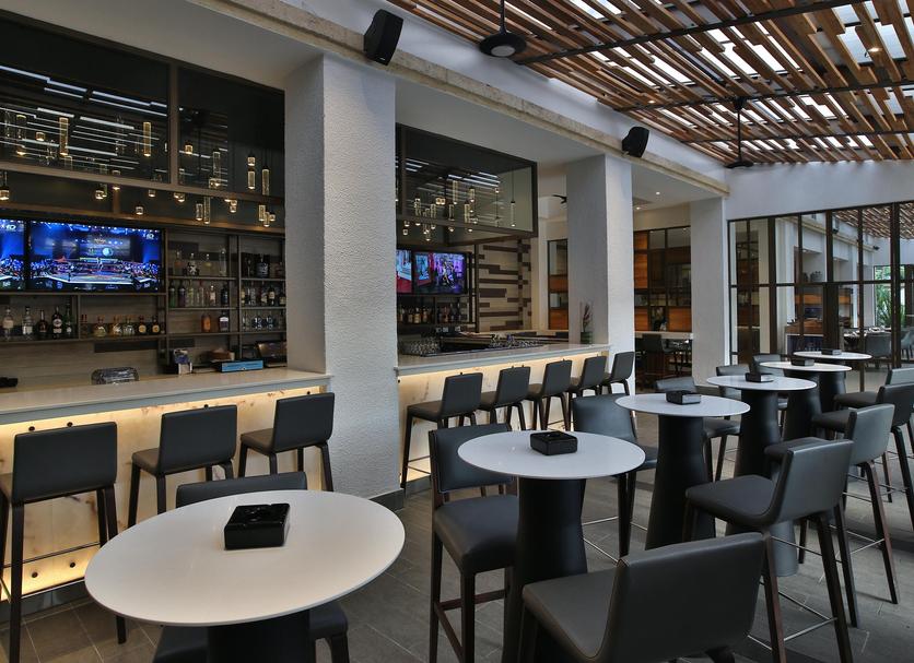 Bar Photo