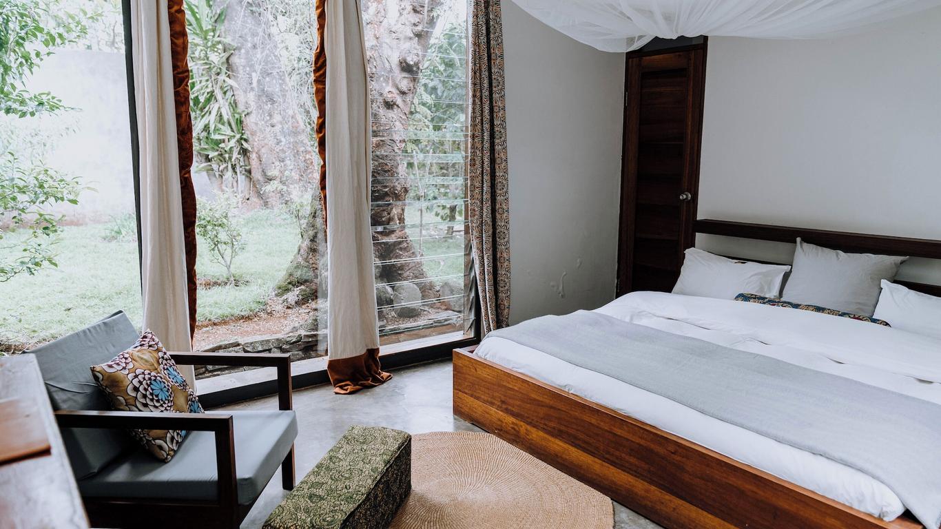Kaliwa Lodge