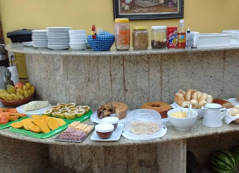 Buffet Photo