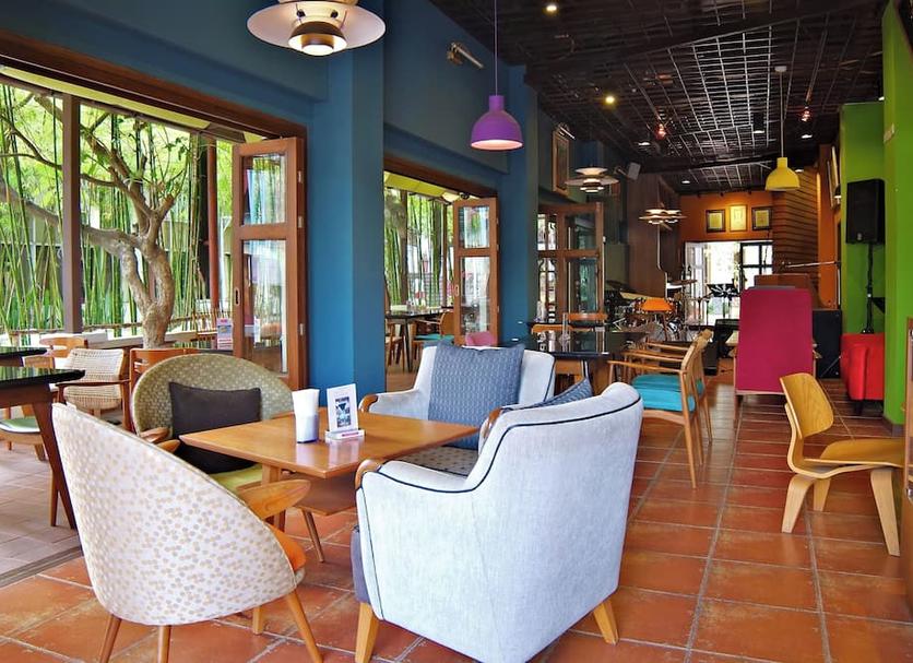 Restaurant Photo