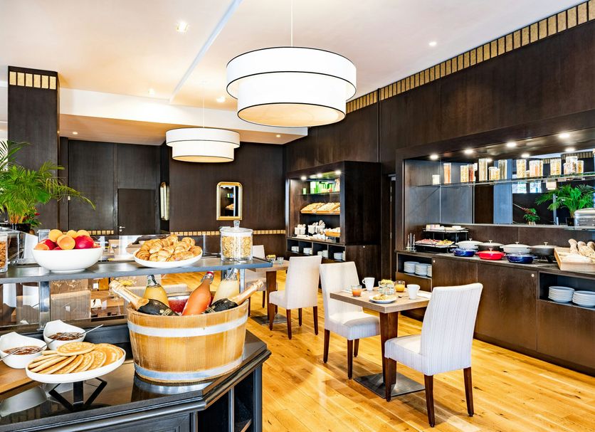 Restaurant Photo