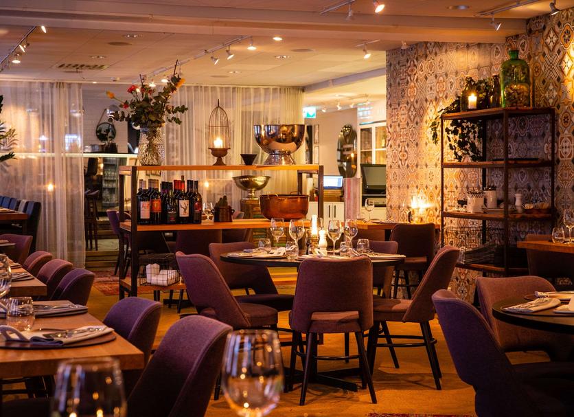 Restaurant Photo