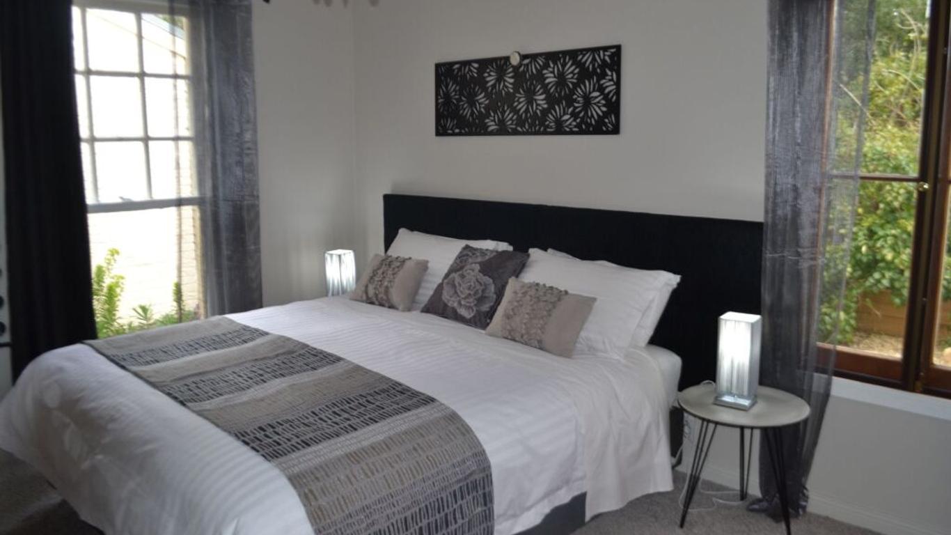 Mulberry Cottage B&B
