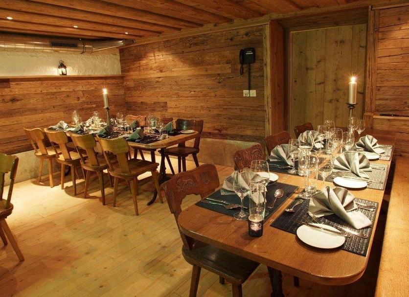 Restaurant Photo