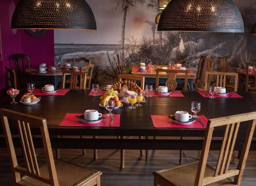 Restaurant Photo
