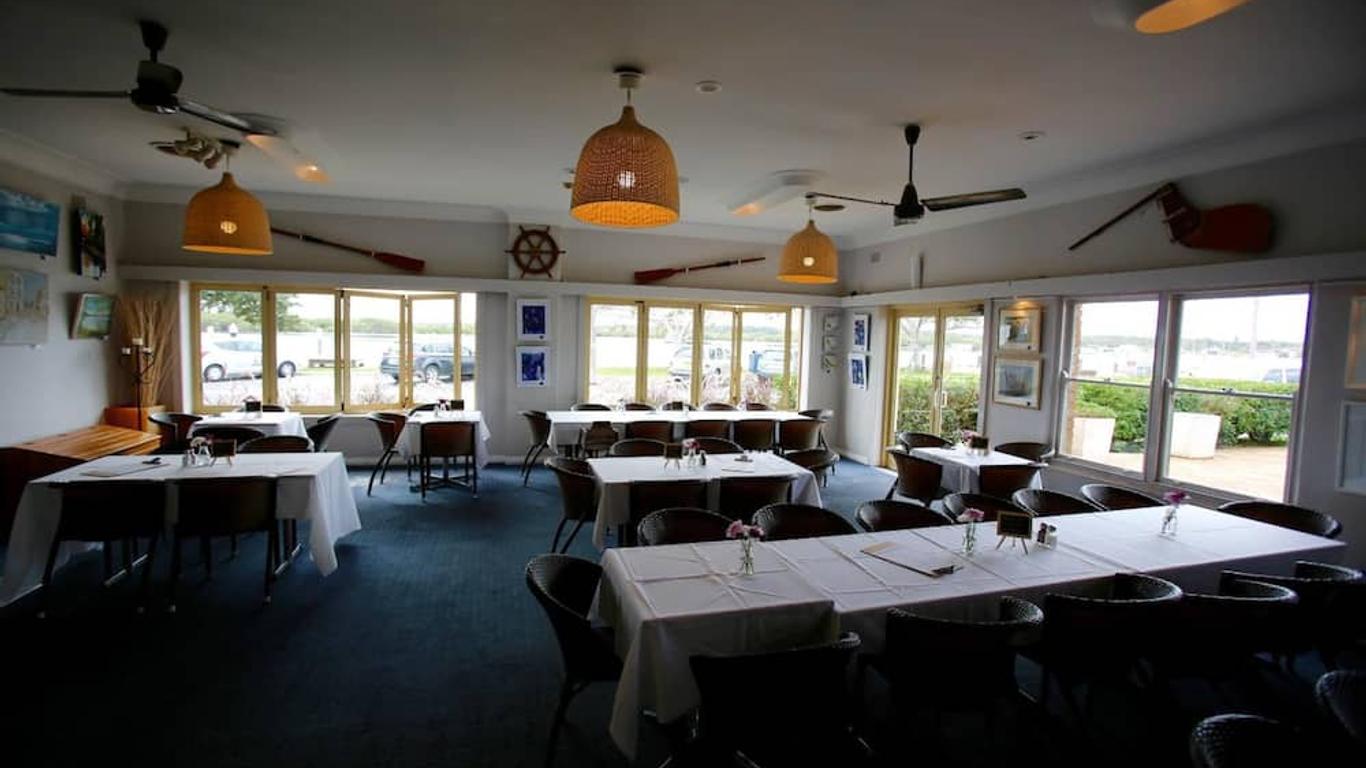 Tea Gardens Hotel