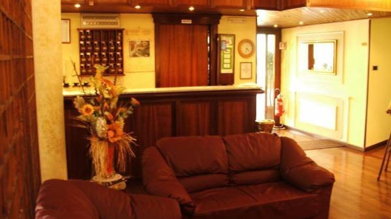 Cristal Hotel