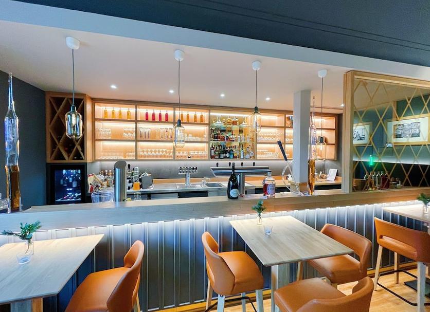 Bar Photo