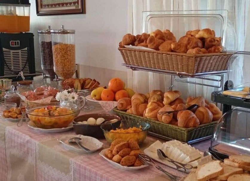 Buffet Photo