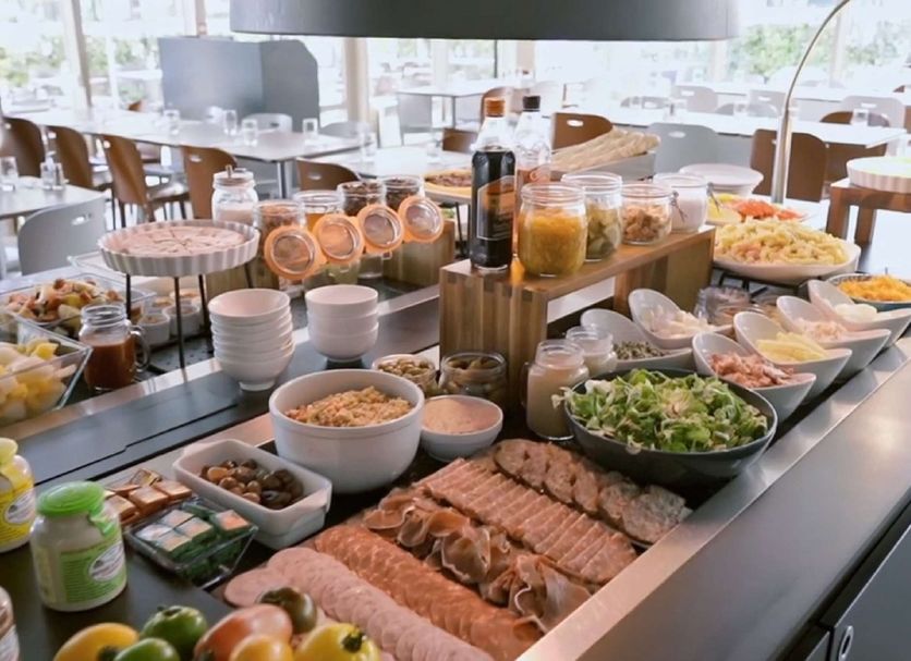 Buffet Photo