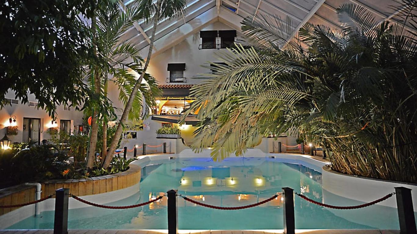 Tropical Hotel