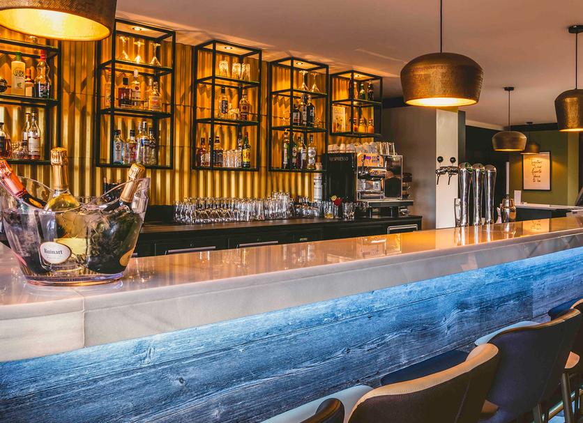 Bar Photo