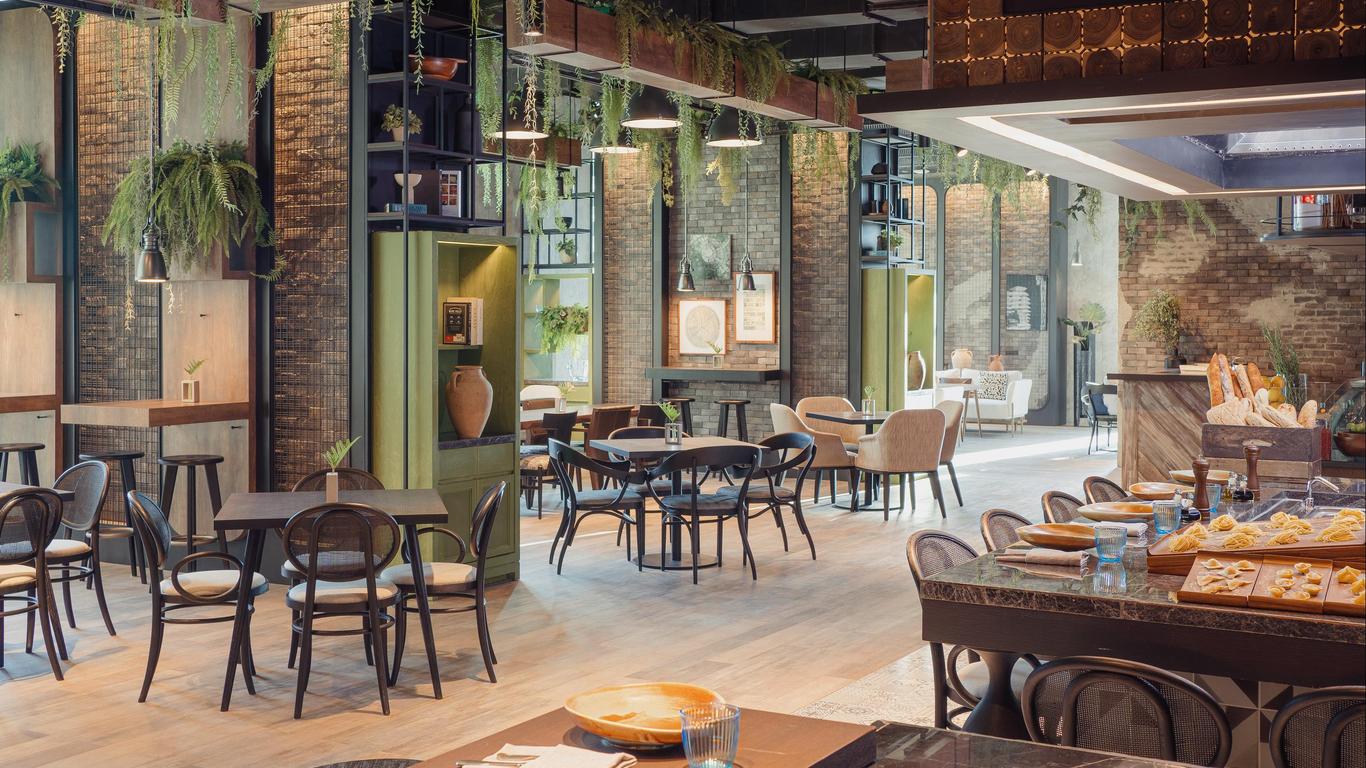 Kimpton Maa-Lai Bangkok By IHG