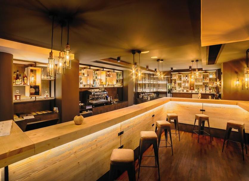 Bar Photo