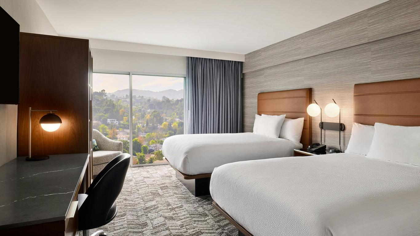 Courtyard by Marriott Los Angeles Sherman Oaks
