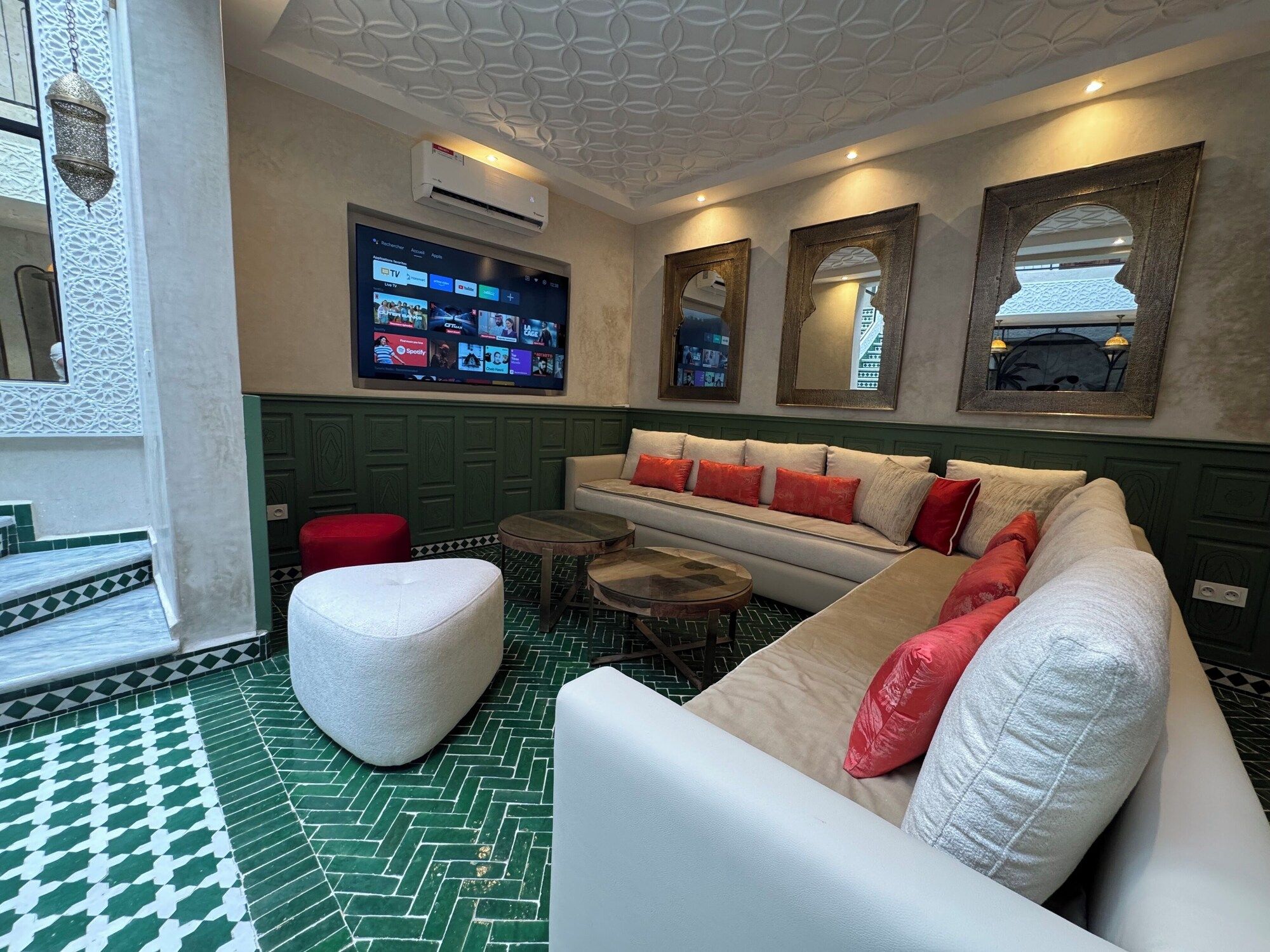 Salon