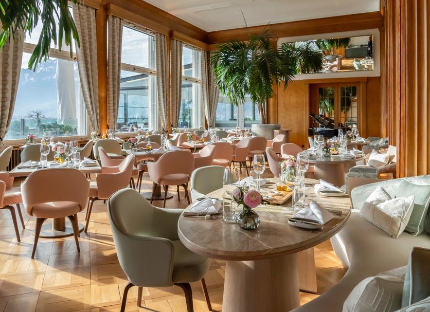 Restaurant Photo