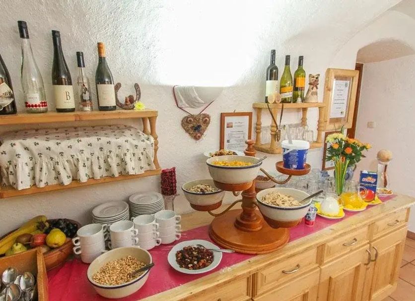 Buffet Photo