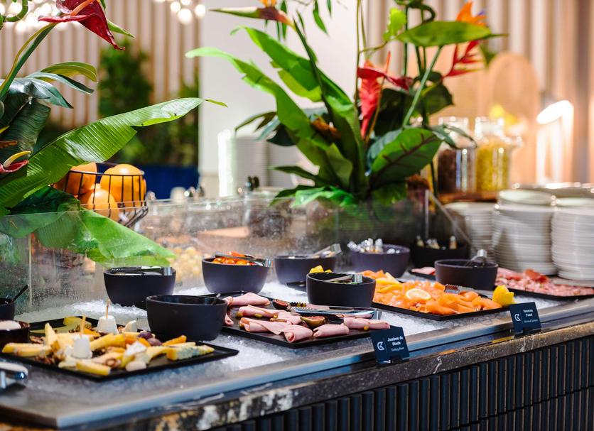 Buffet Photo