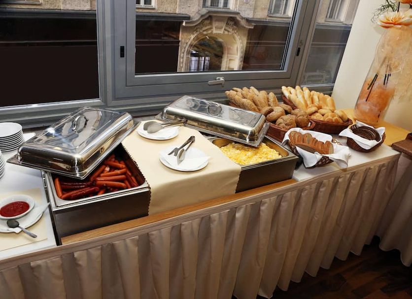 Buffet Photo