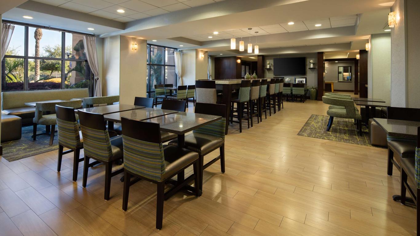 Hampton Inn Visalia