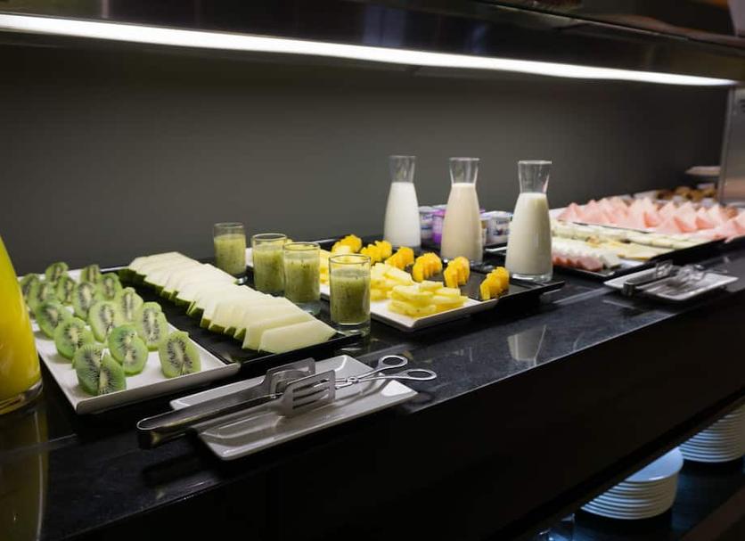 Buffet Photo