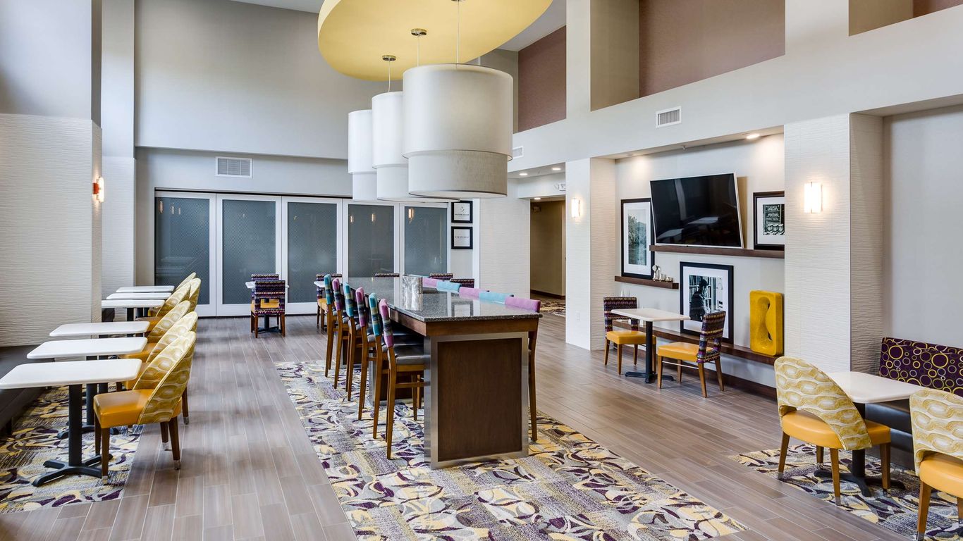 Hampton Inn & Suites Knoxville Papermill Drive à partir de 102