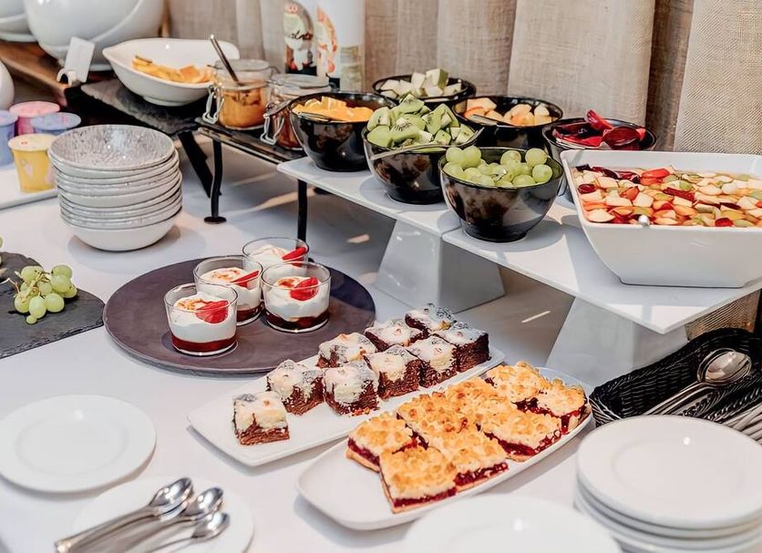 Buffet Photo