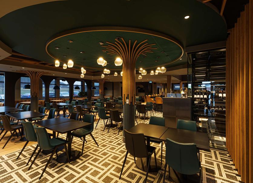 Restaurant Photo