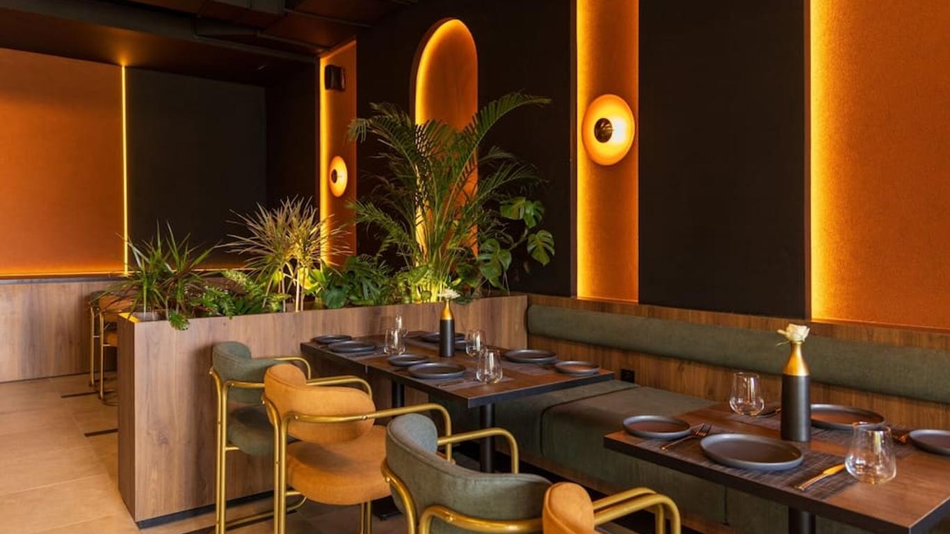 Diagonal Hotel