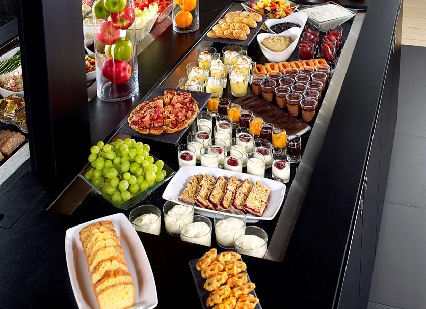 Buffet Photo