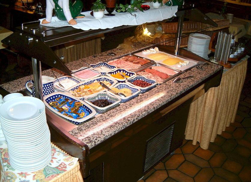 Buffet Photo