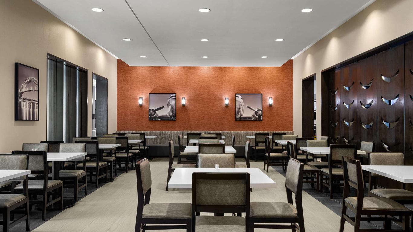 Embassy Suites by Hilton Newark Airport