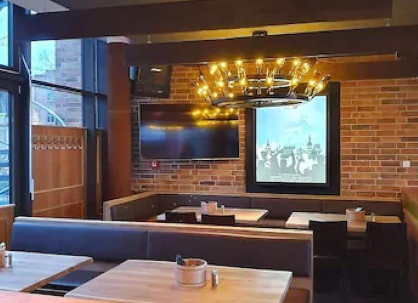 Restaurant Photo