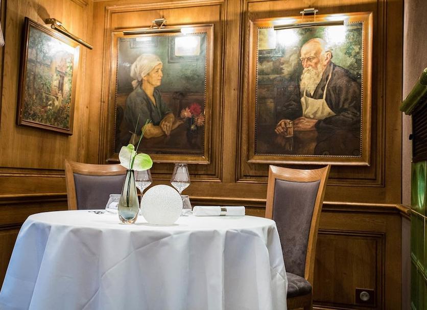 Restaurant Photo