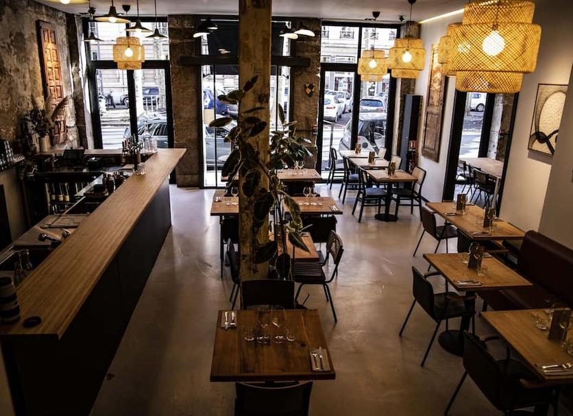 Restaurant Photo