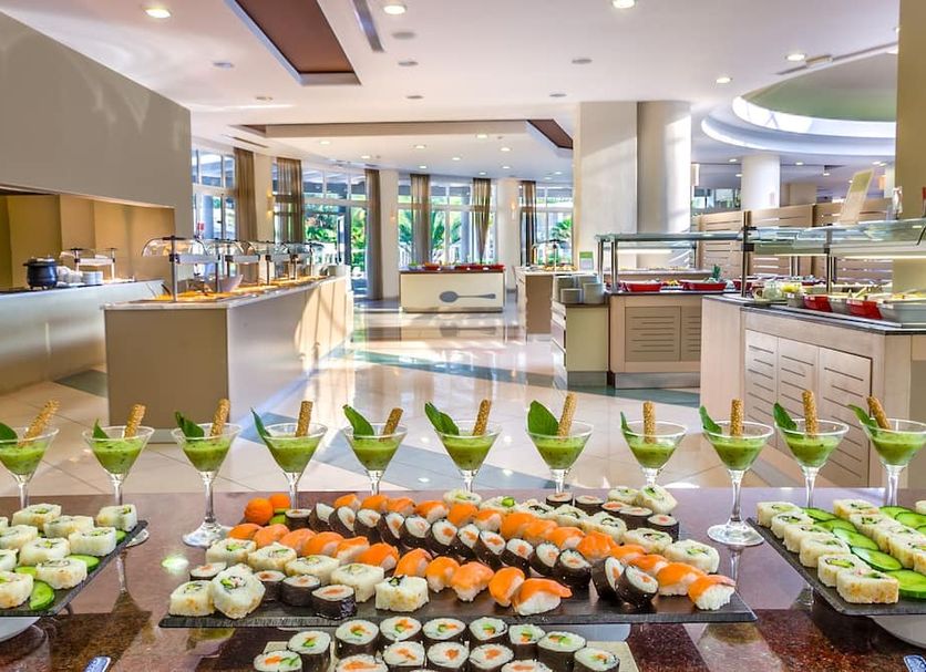 Buffet Photo