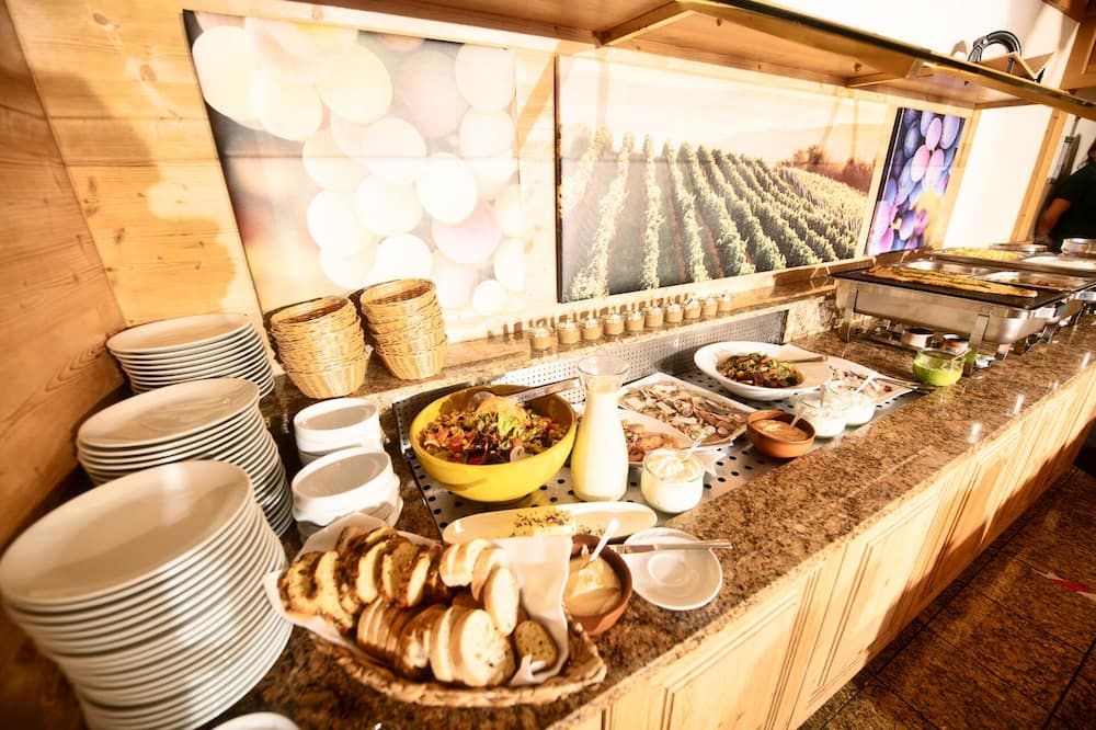 Buffet Photo
