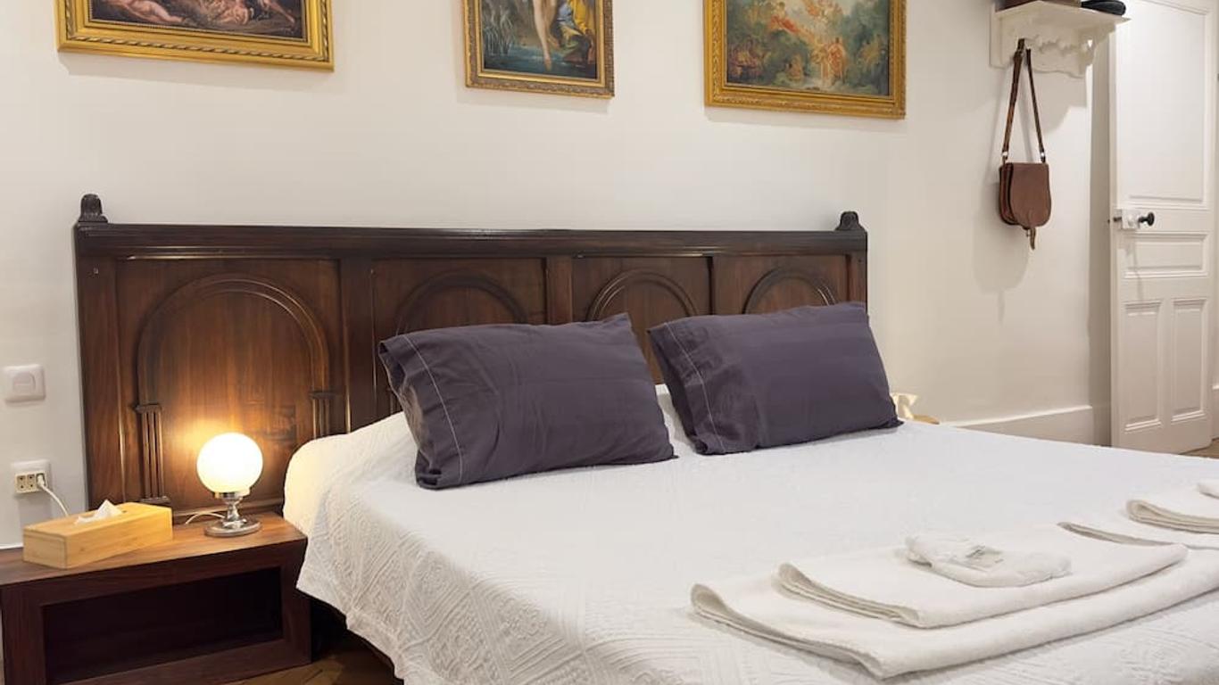 Chambre de charme au coeur du vieux Valence - Confort & Calme