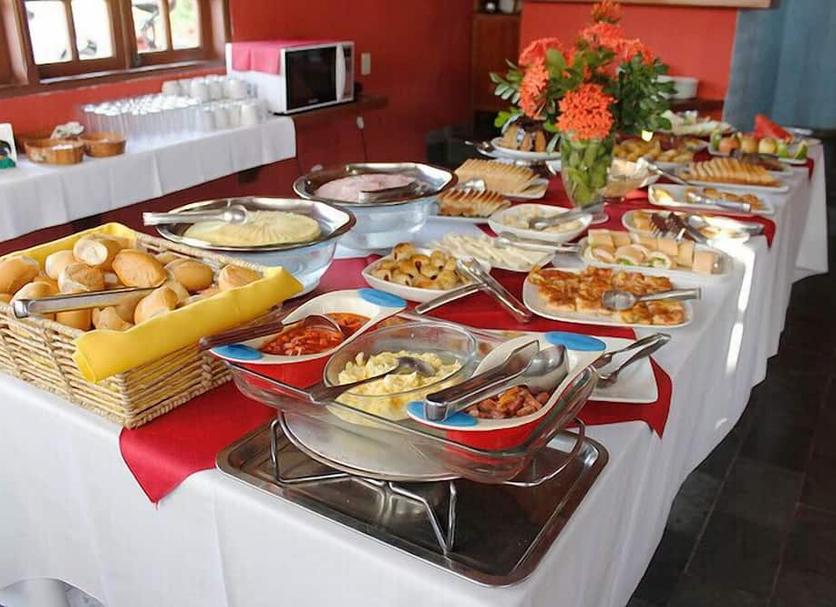 Buffet Photo