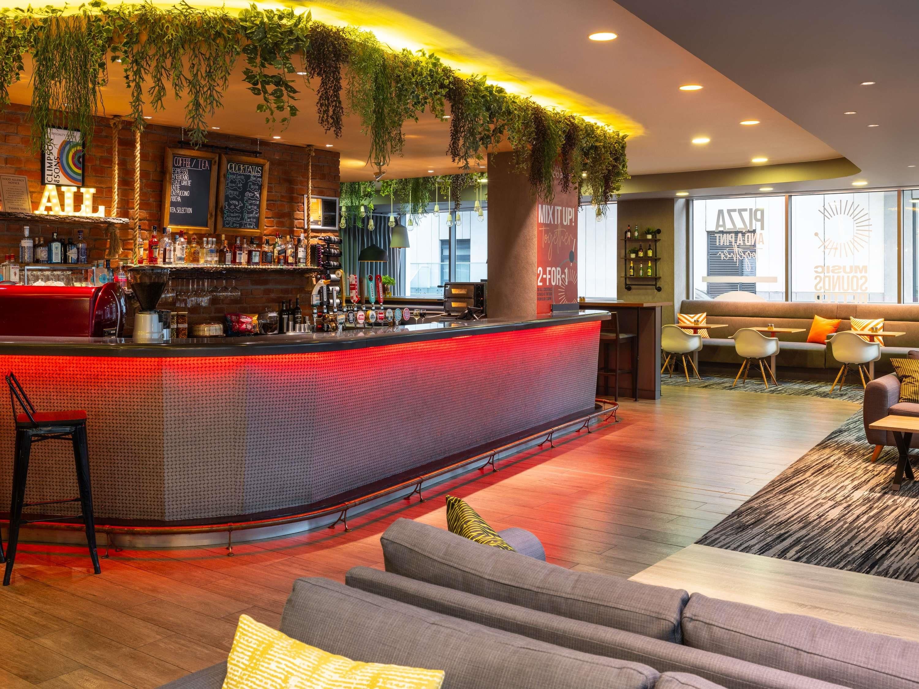 Bar Photo