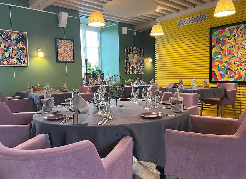 Restaurant Photo