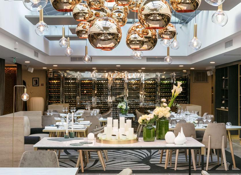 Restaurant Photo