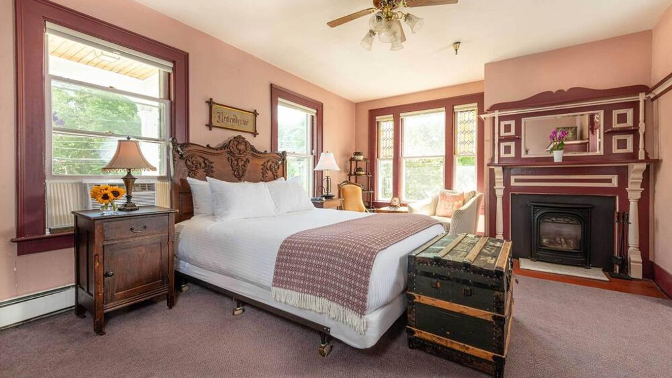 Old Stagecoach Inn