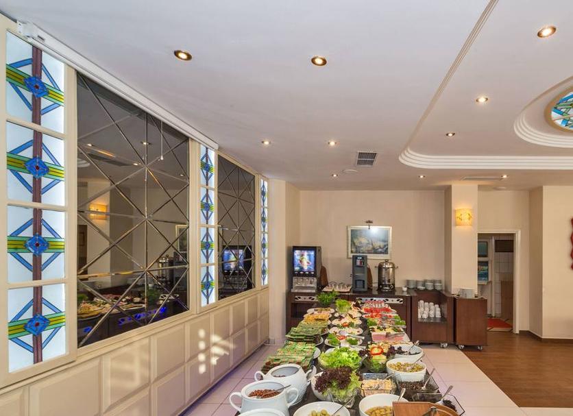Buffet Photo