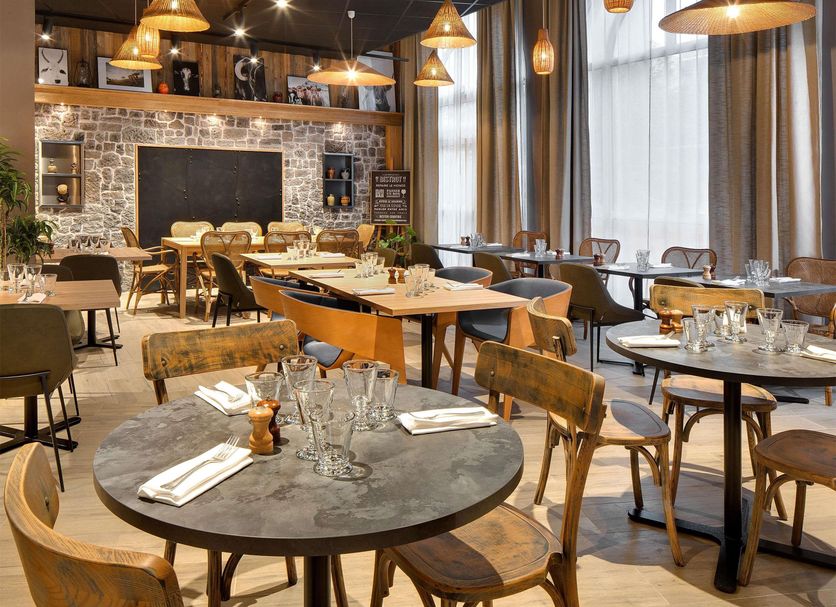 Restaurant Photo