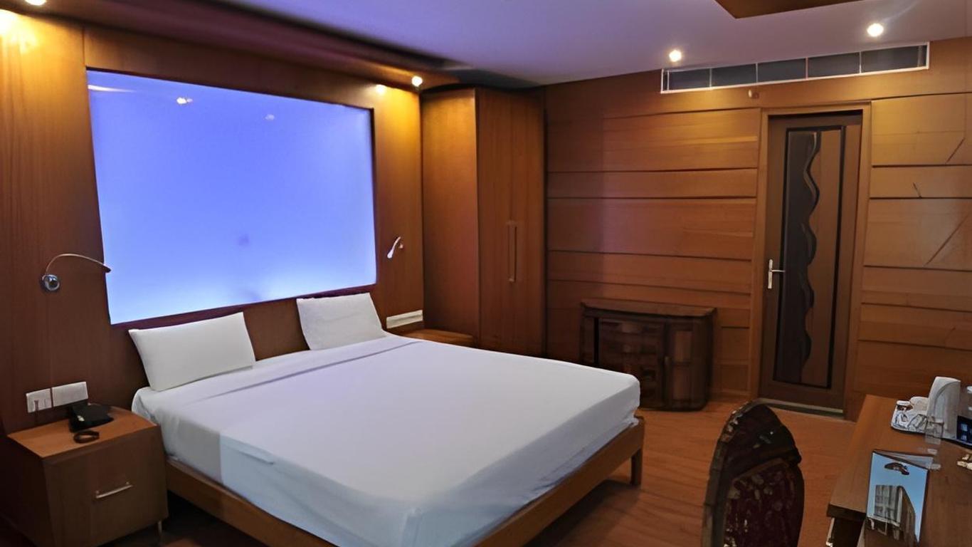 Hotel Emarald